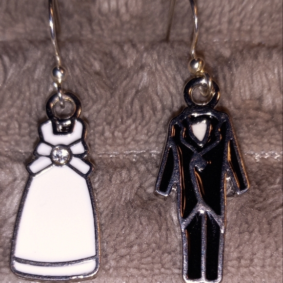 Handcrafted Bride and Groom Earrings Black White Wedding ,Engagement - Picture 1 of 3